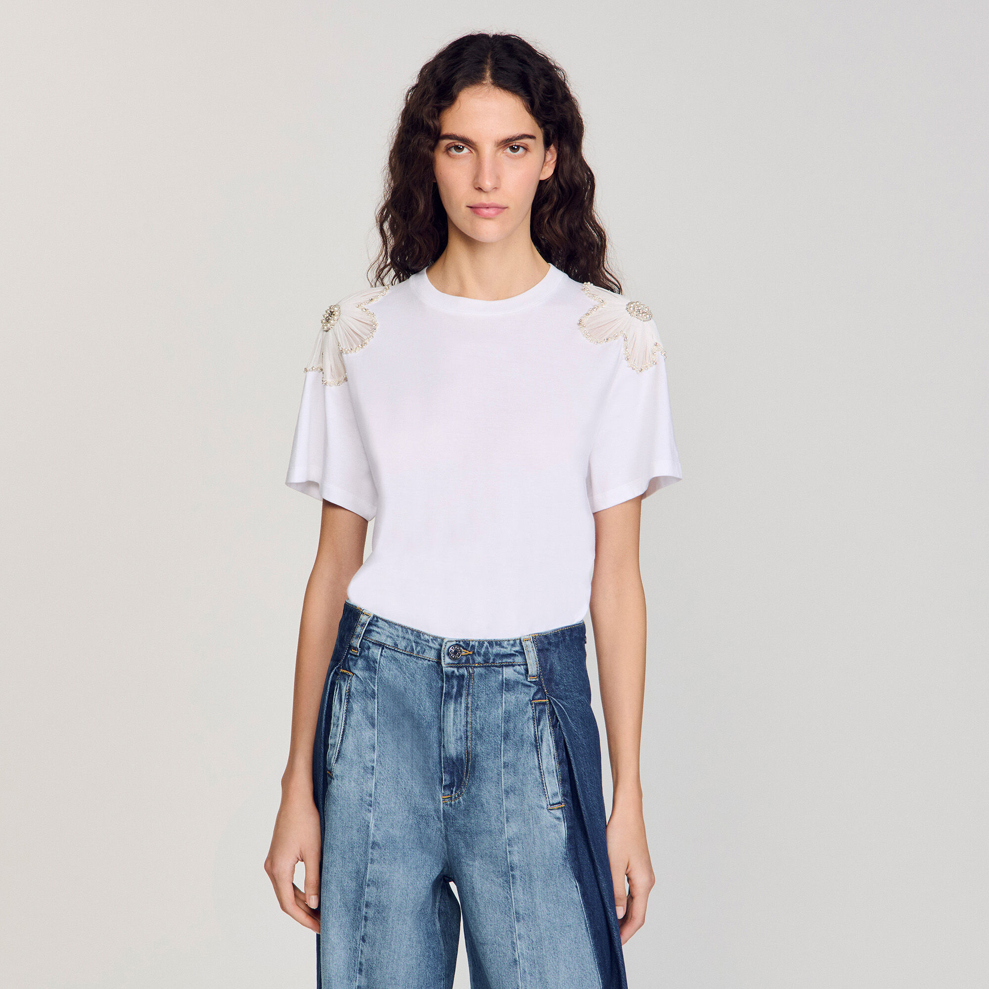 T-shirt with embroidered flowers