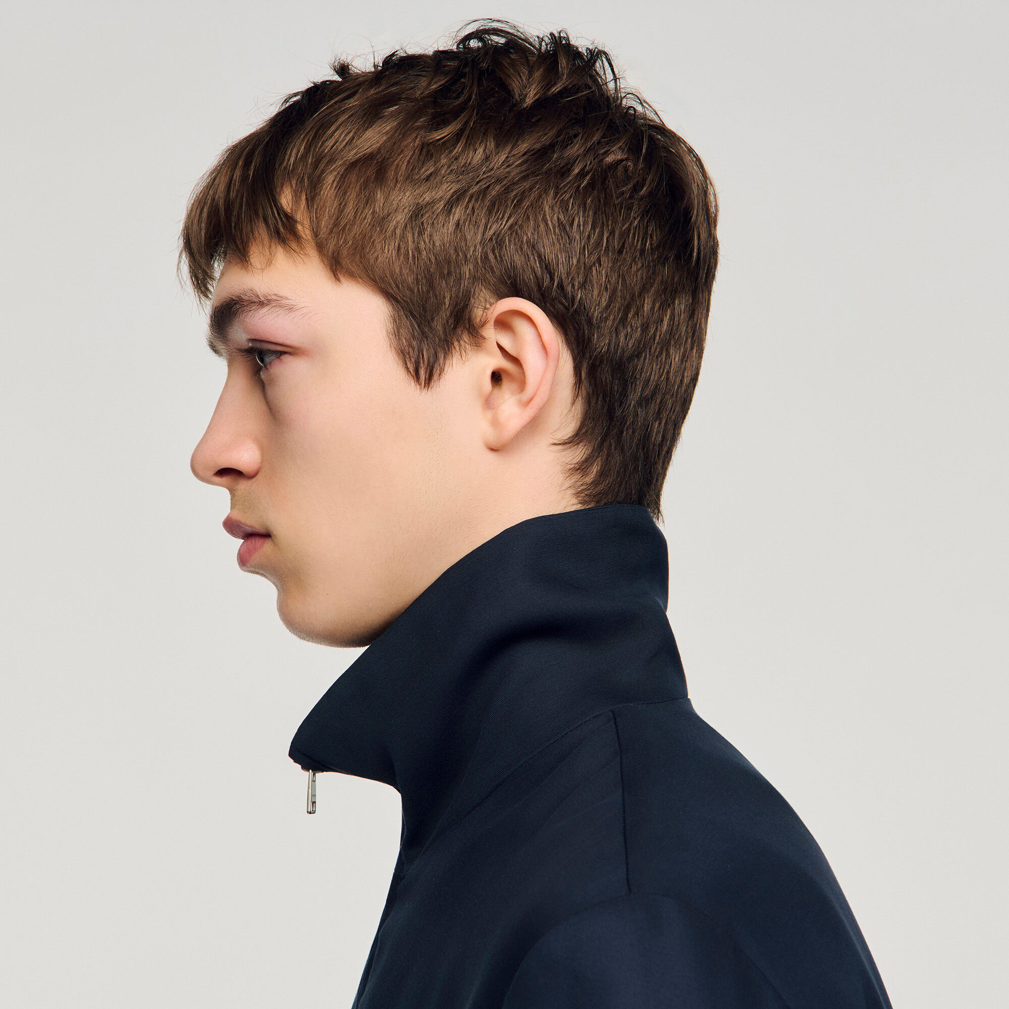 Standing collar zip-up jacket