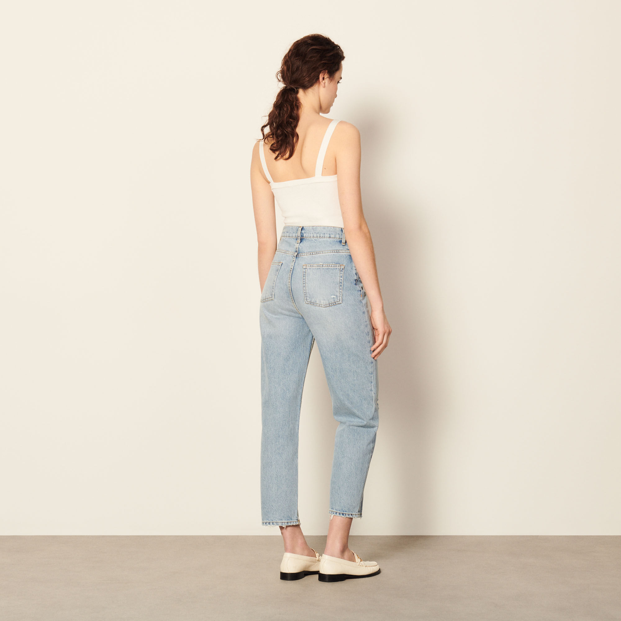 Boyfriend-cut jeans