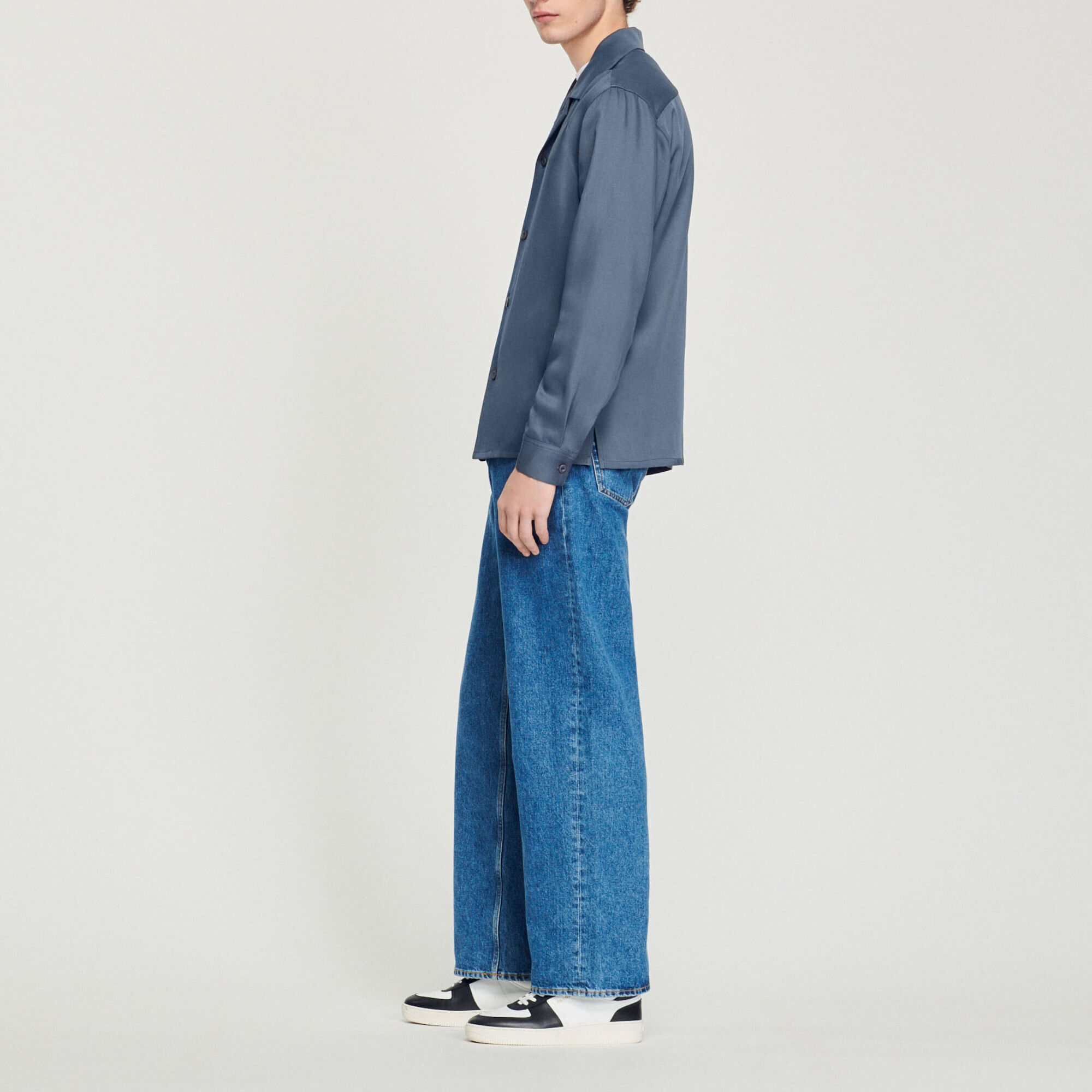 Floaty shirt with spread collar