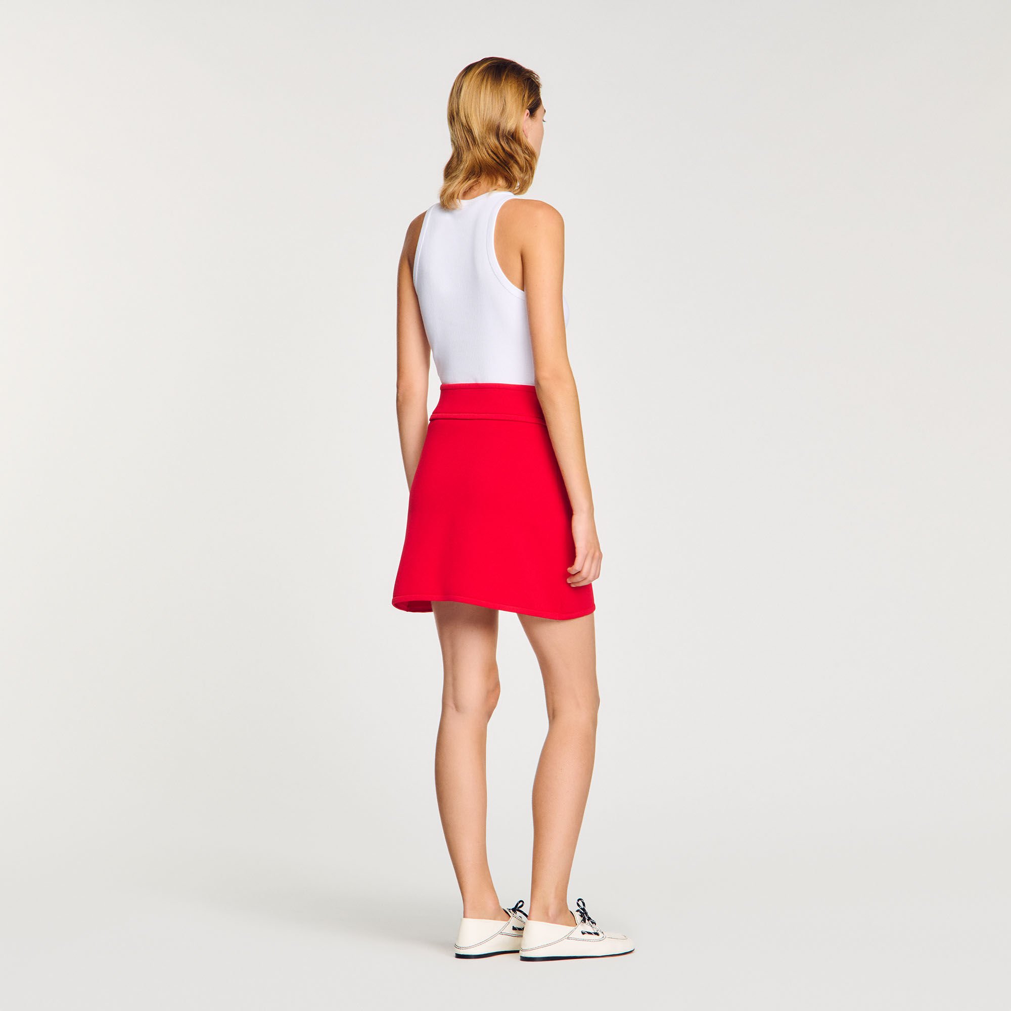 Short knit skirt