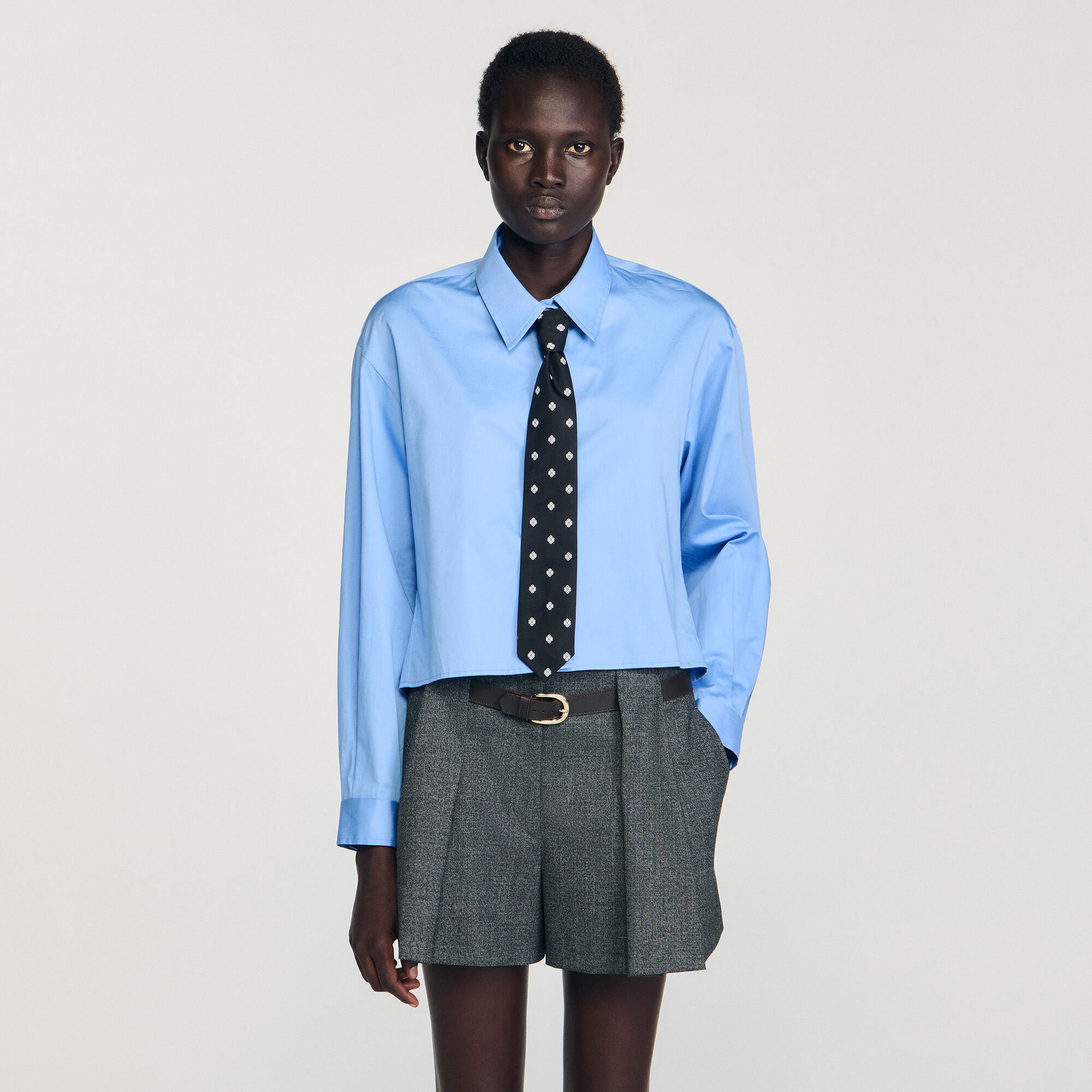 Cropped shirt with detachable tie
