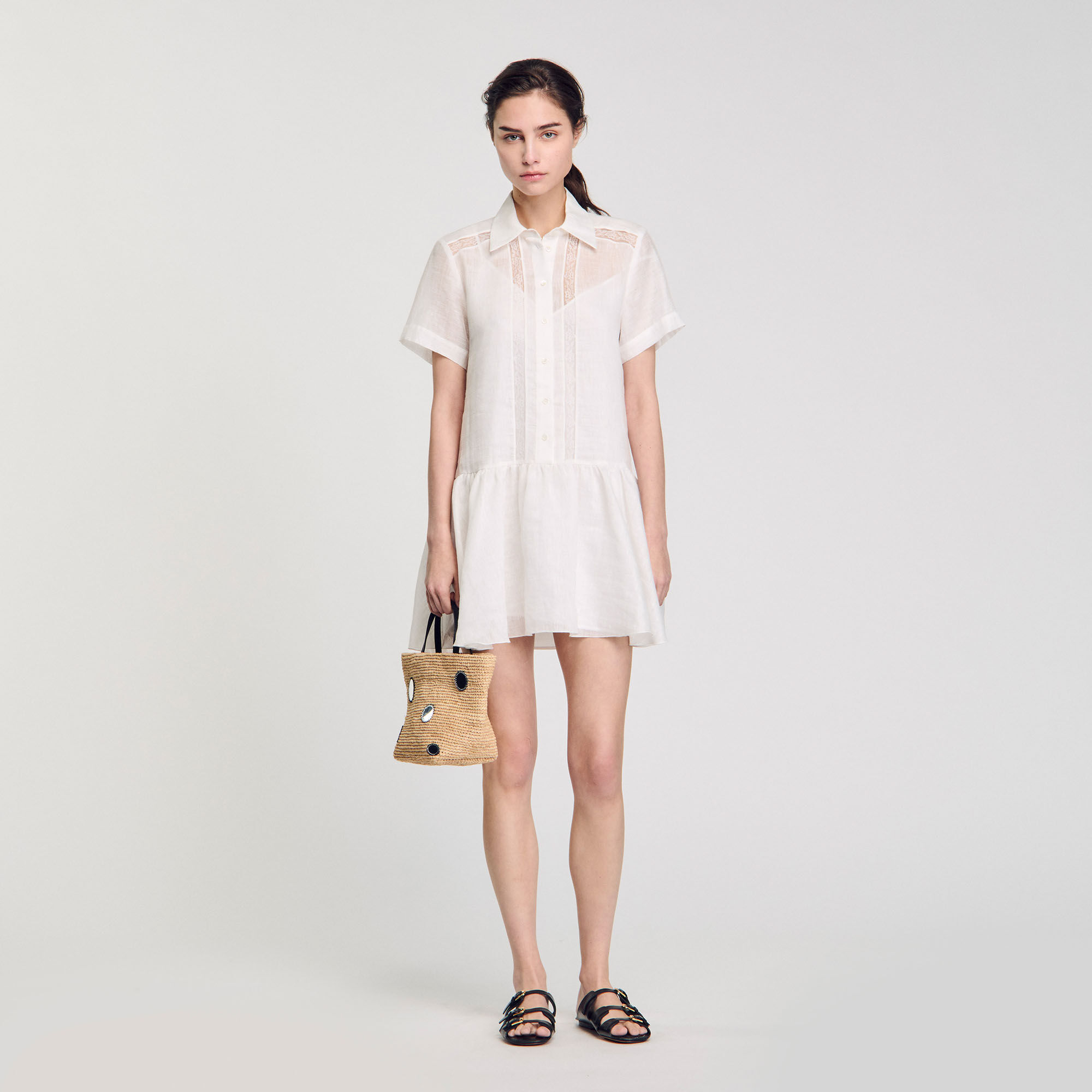 Short dress with lace details