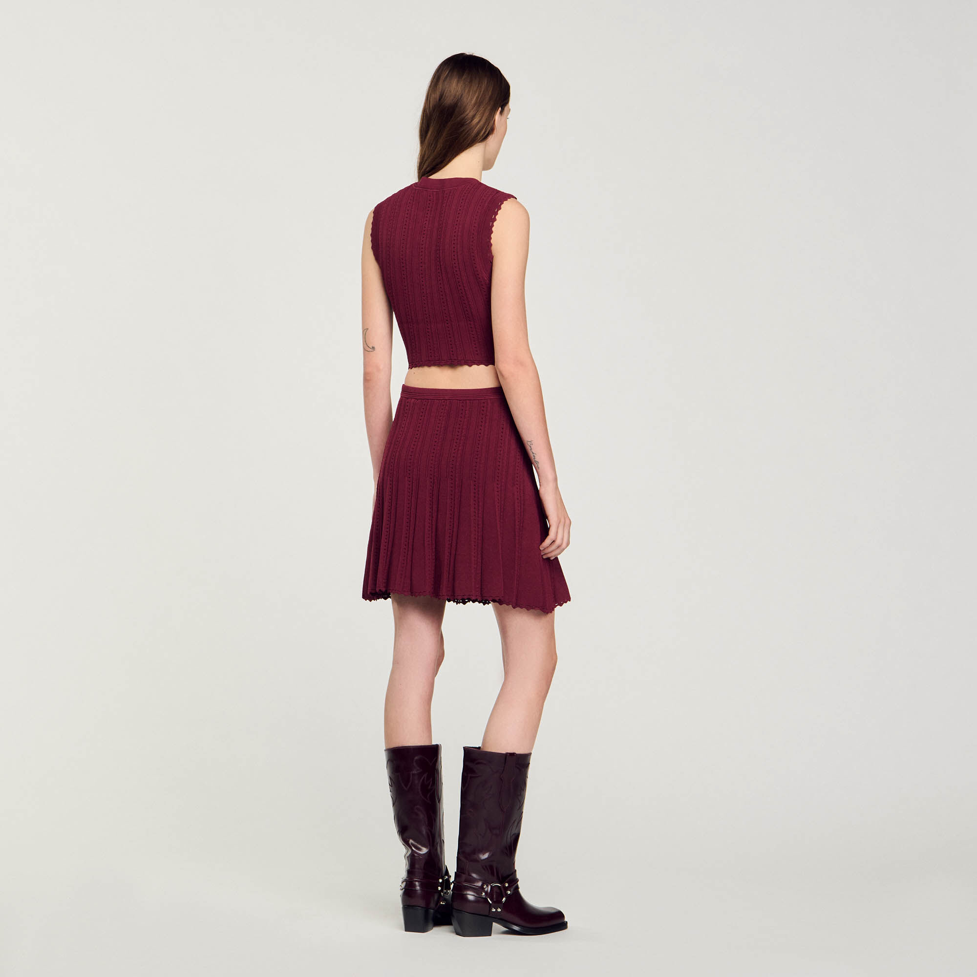 Sleeveless short jumper