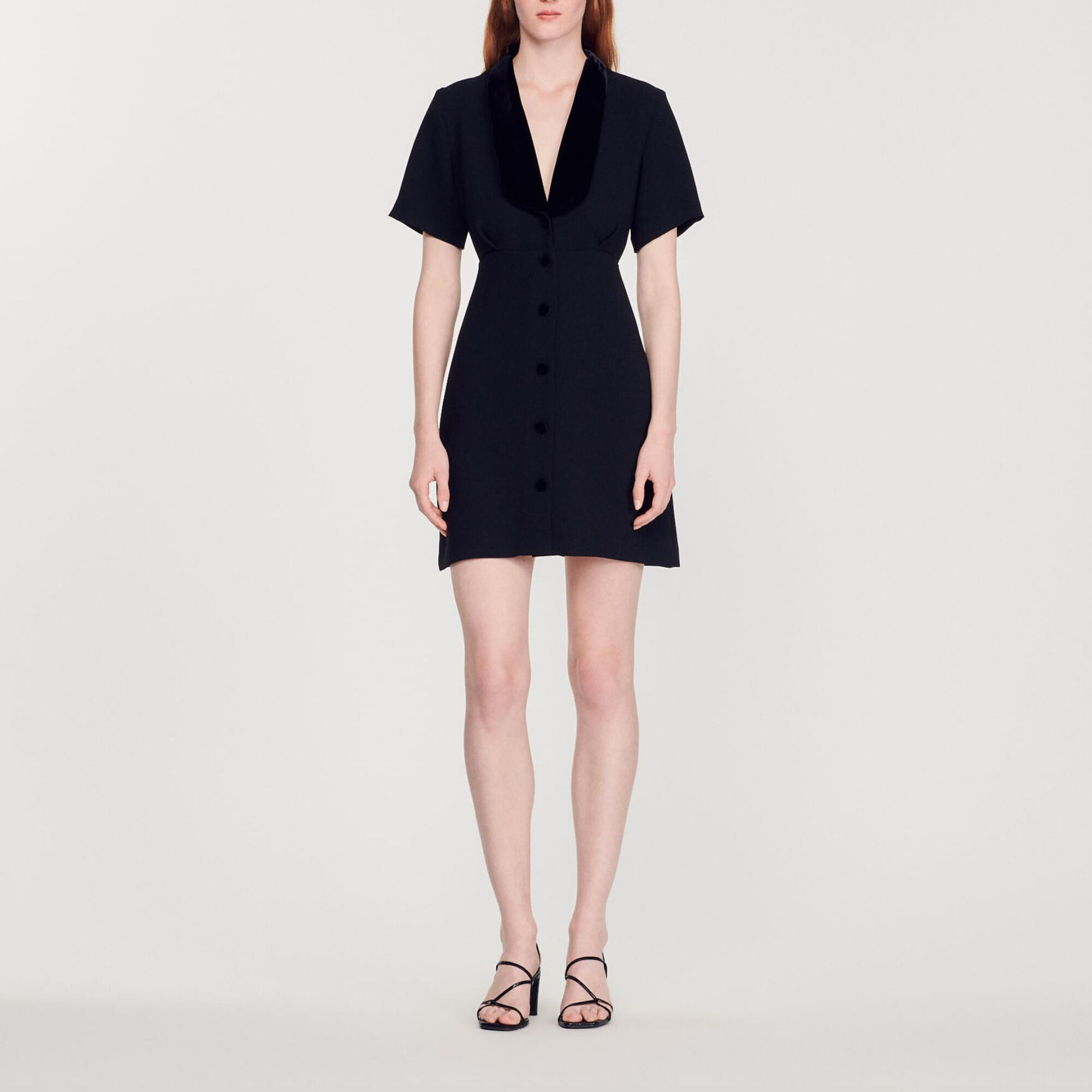Short dress with shawl neck