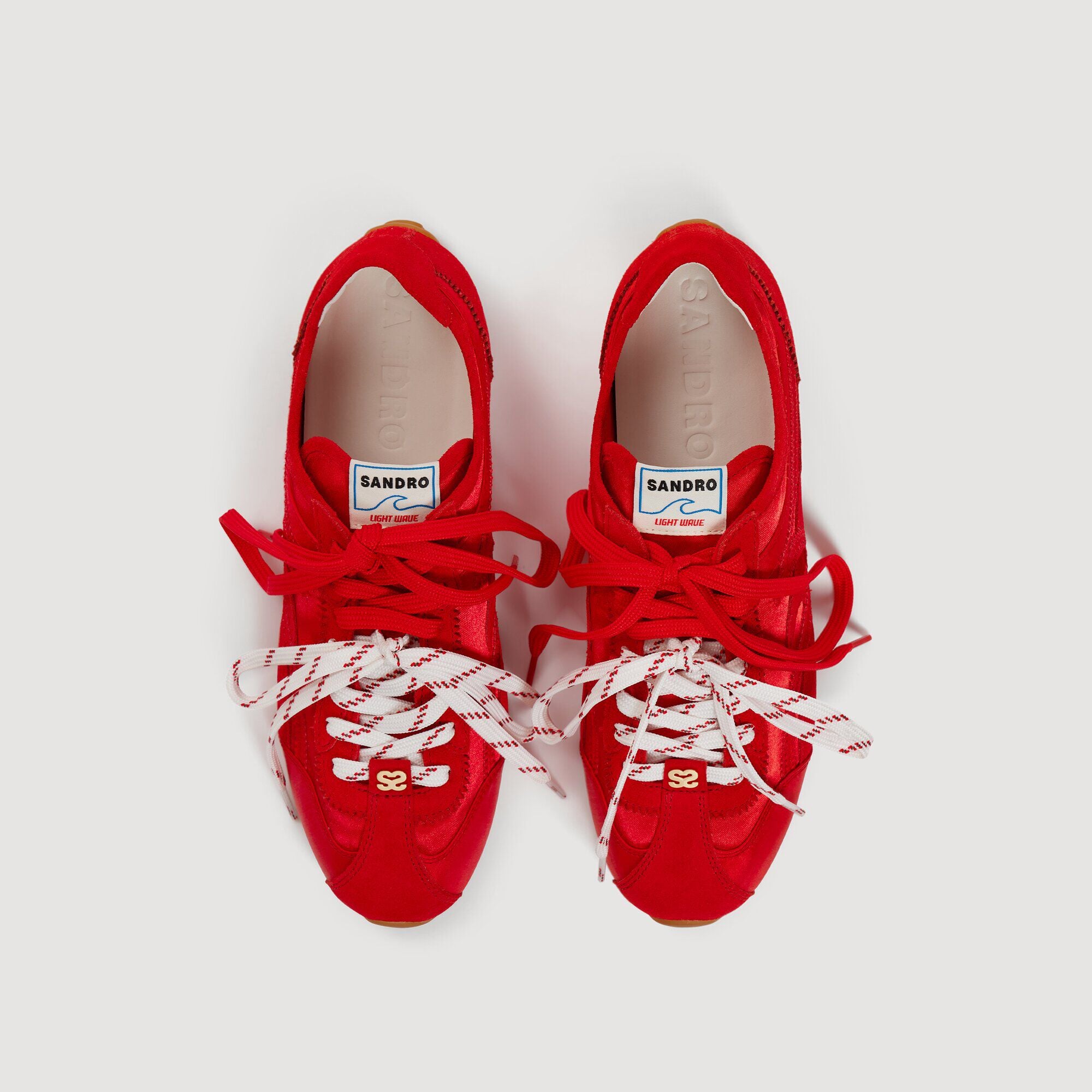 Mixed-material Light Wave trainers
