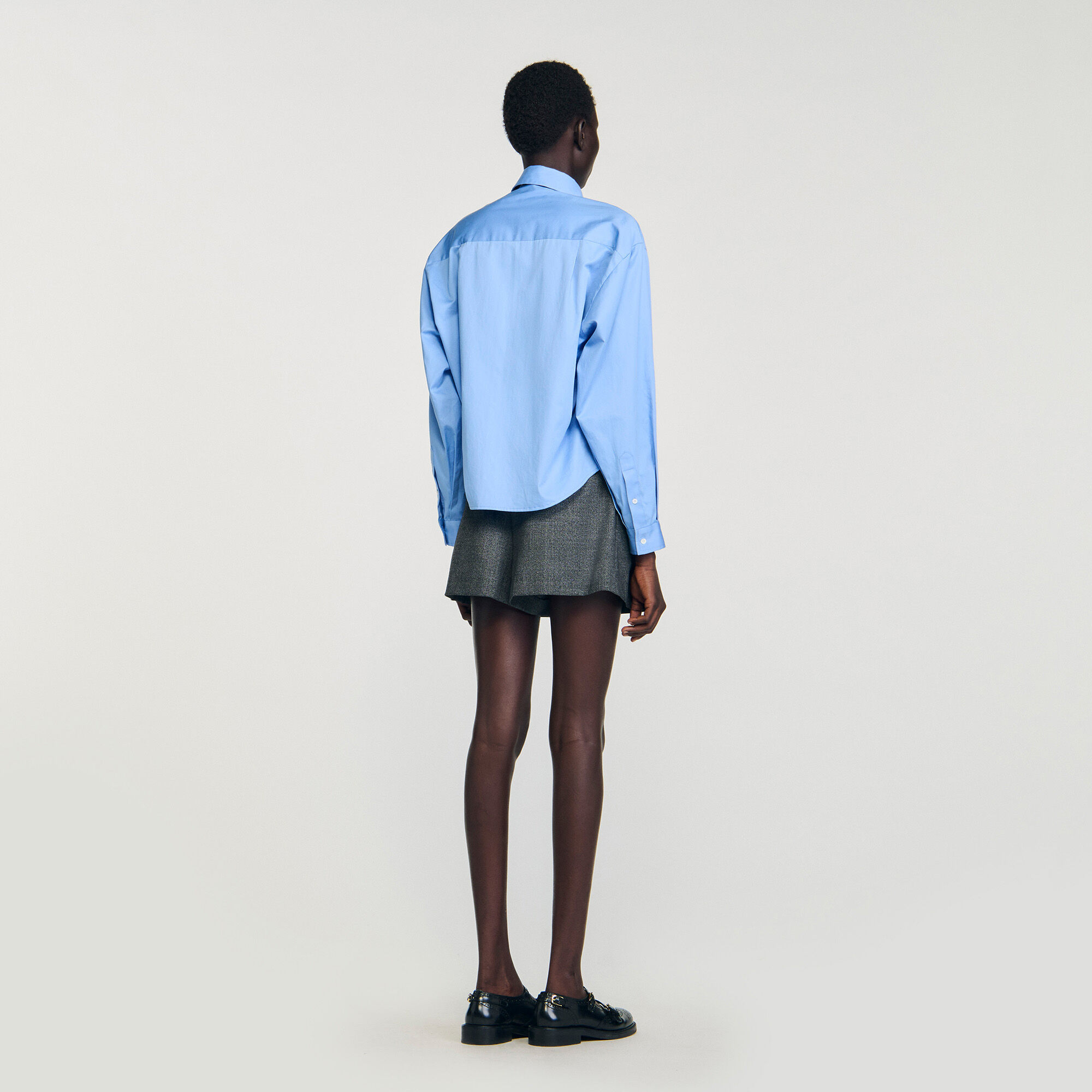 Cropped shirt with detachable tie