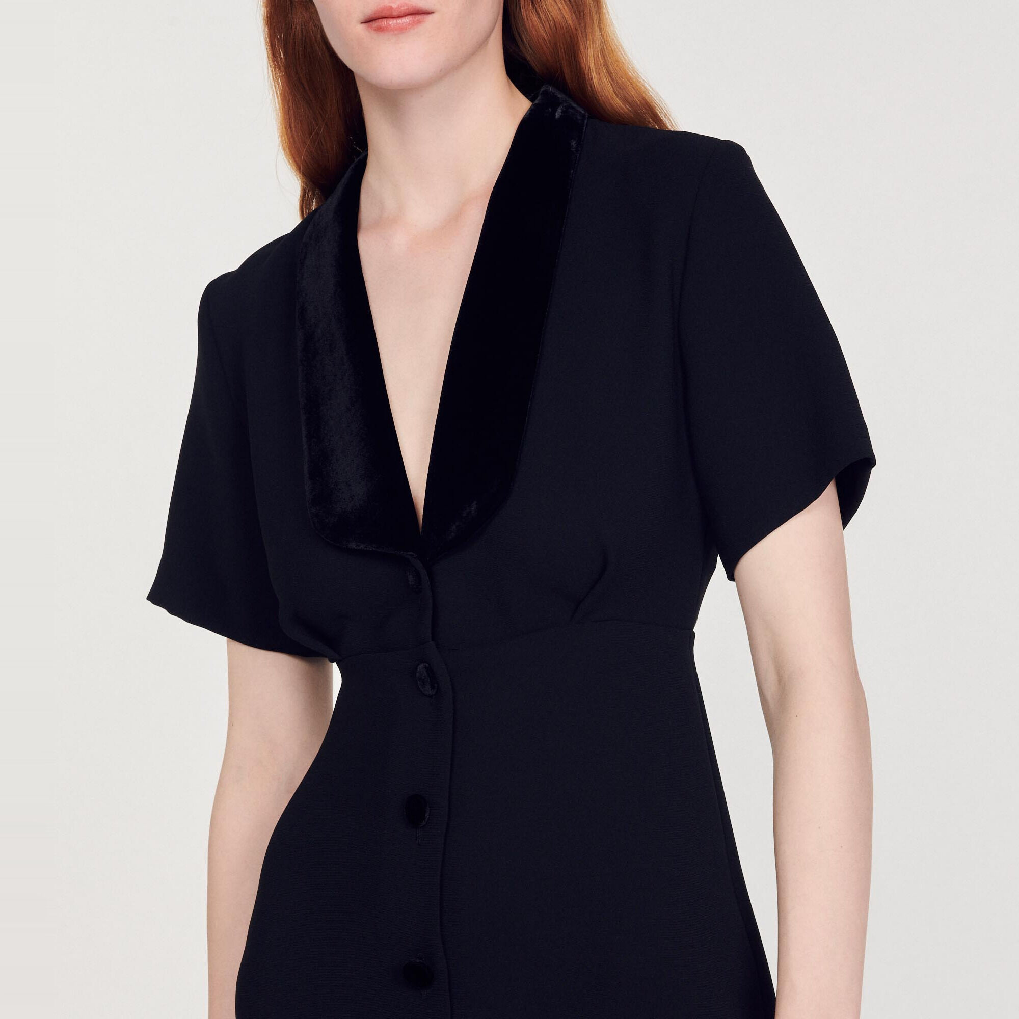 Short dress with shawl neck