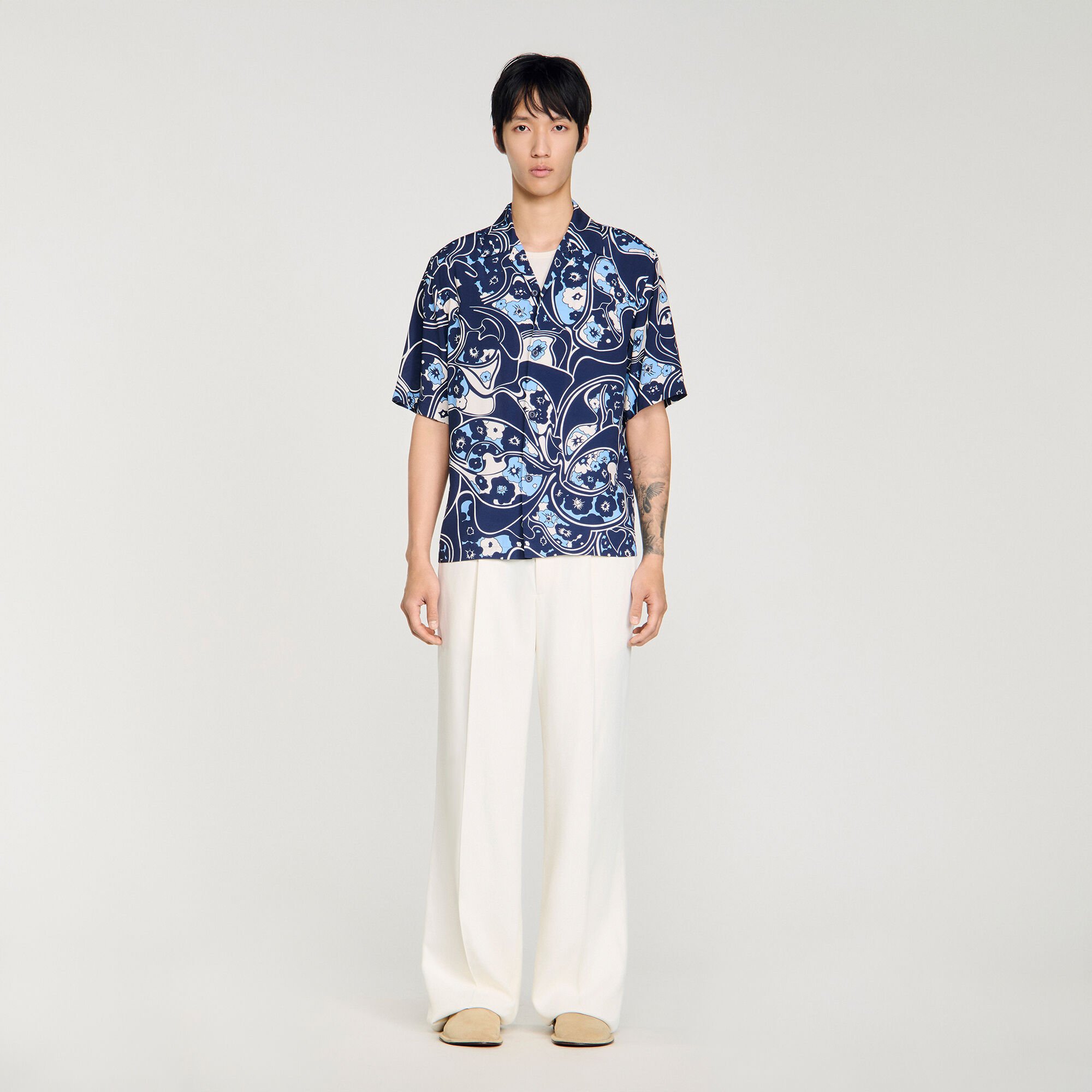 Loose-fit print shark collar shirt