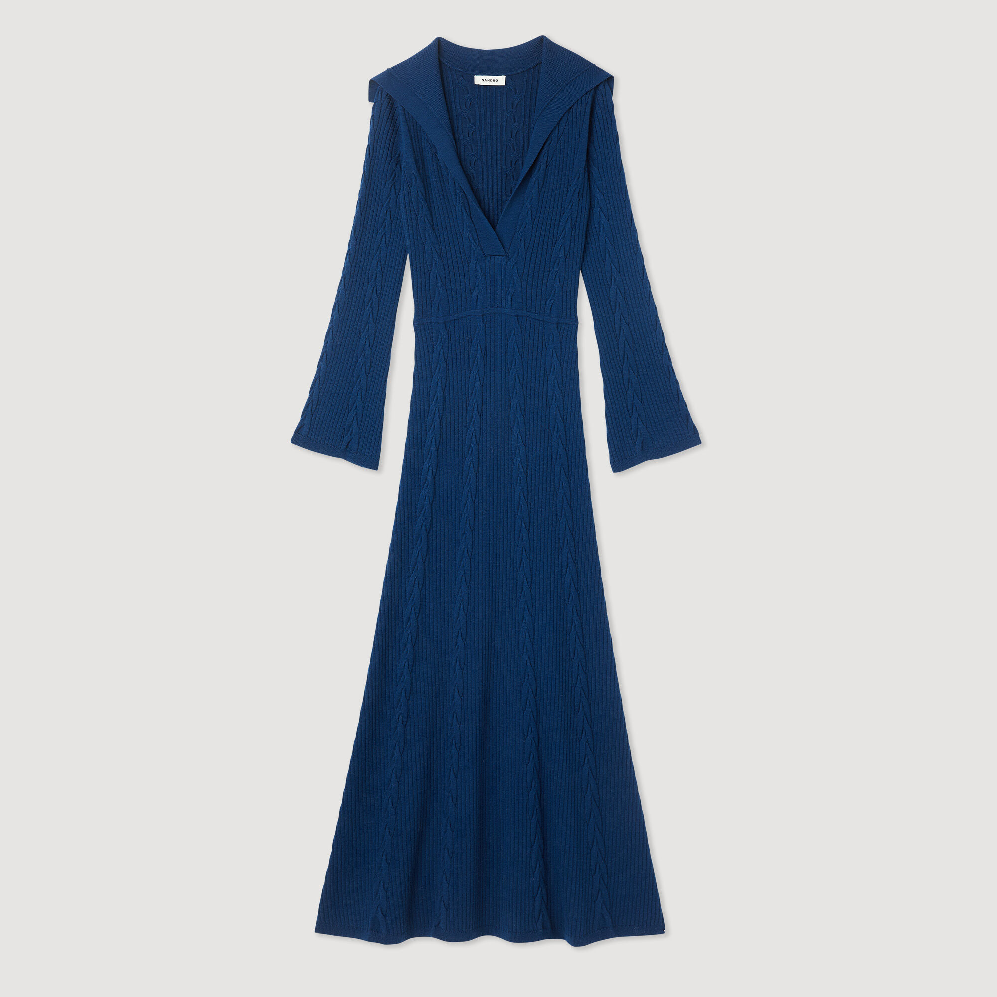 Long dress with open collar