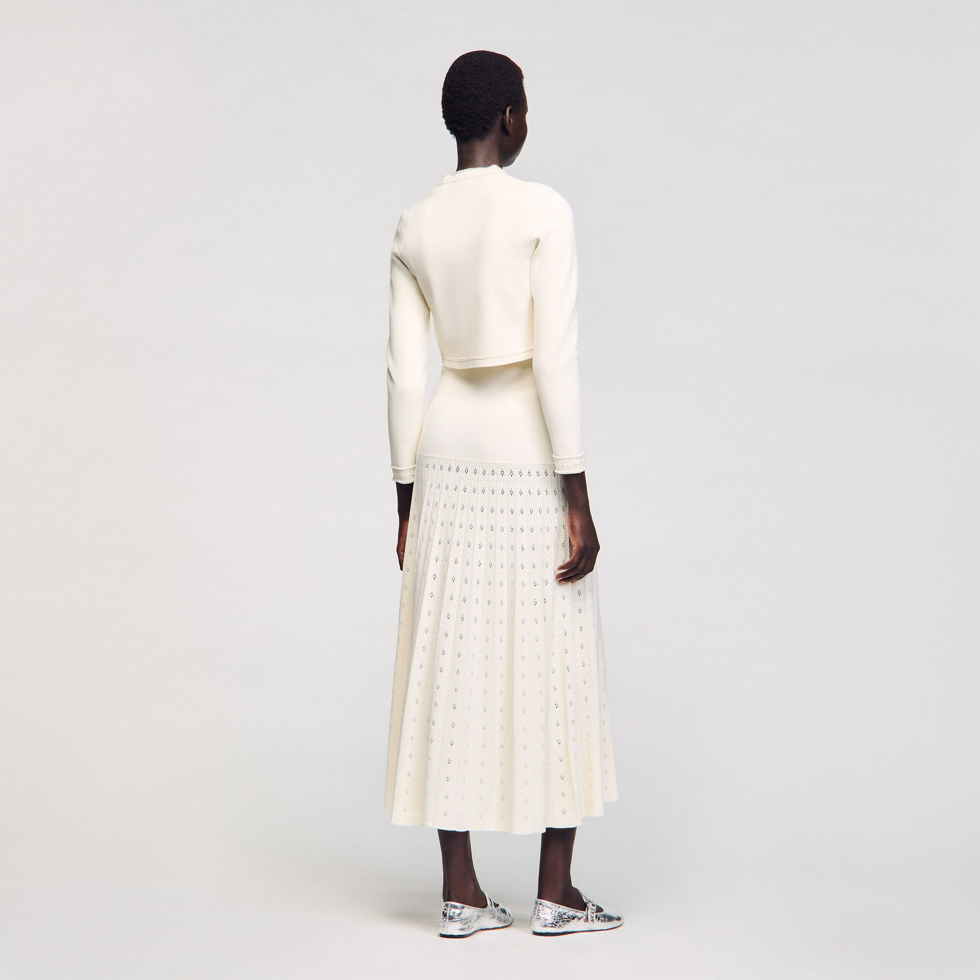 Cropped cardigan with peal buttons