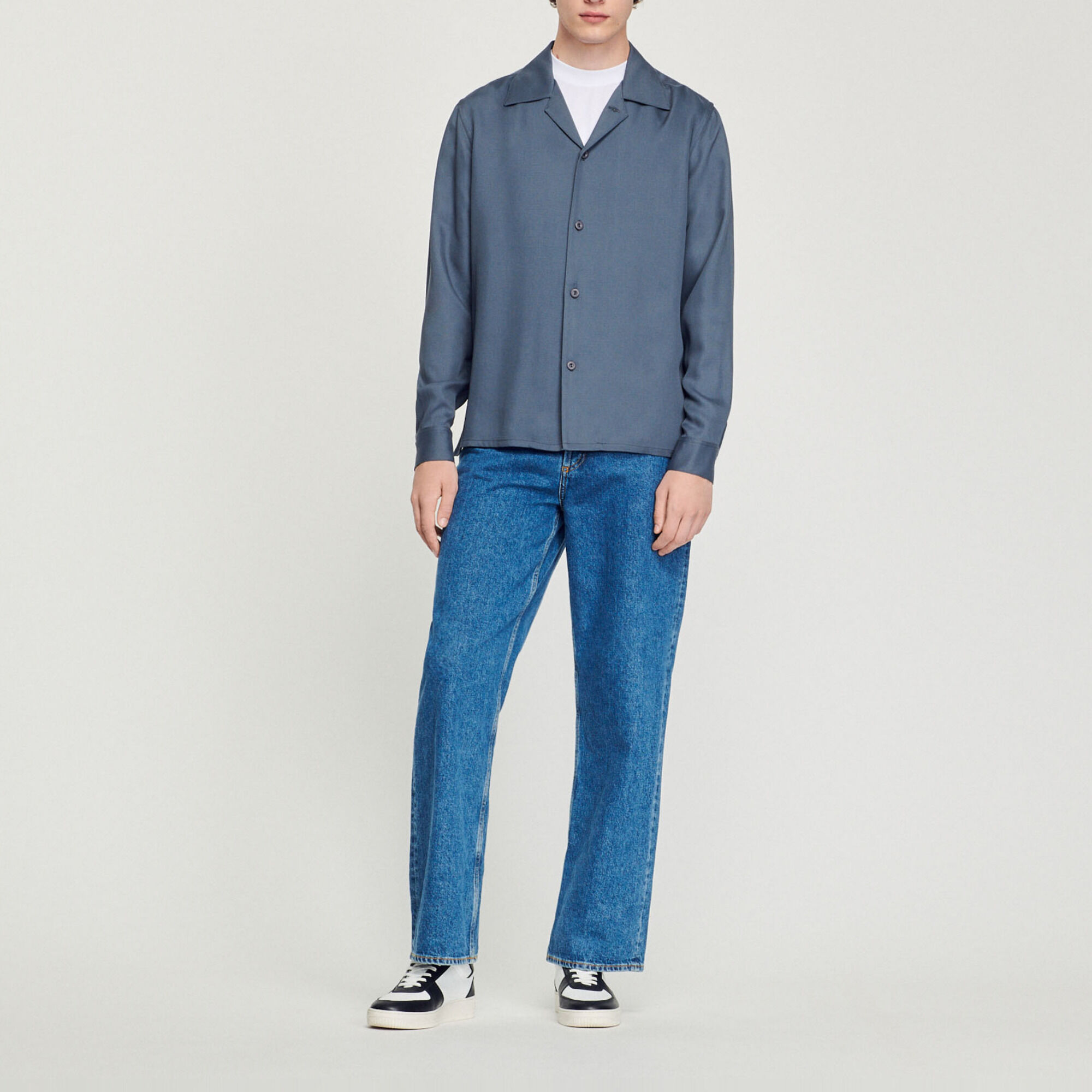 Floaty shirt with spread collar
