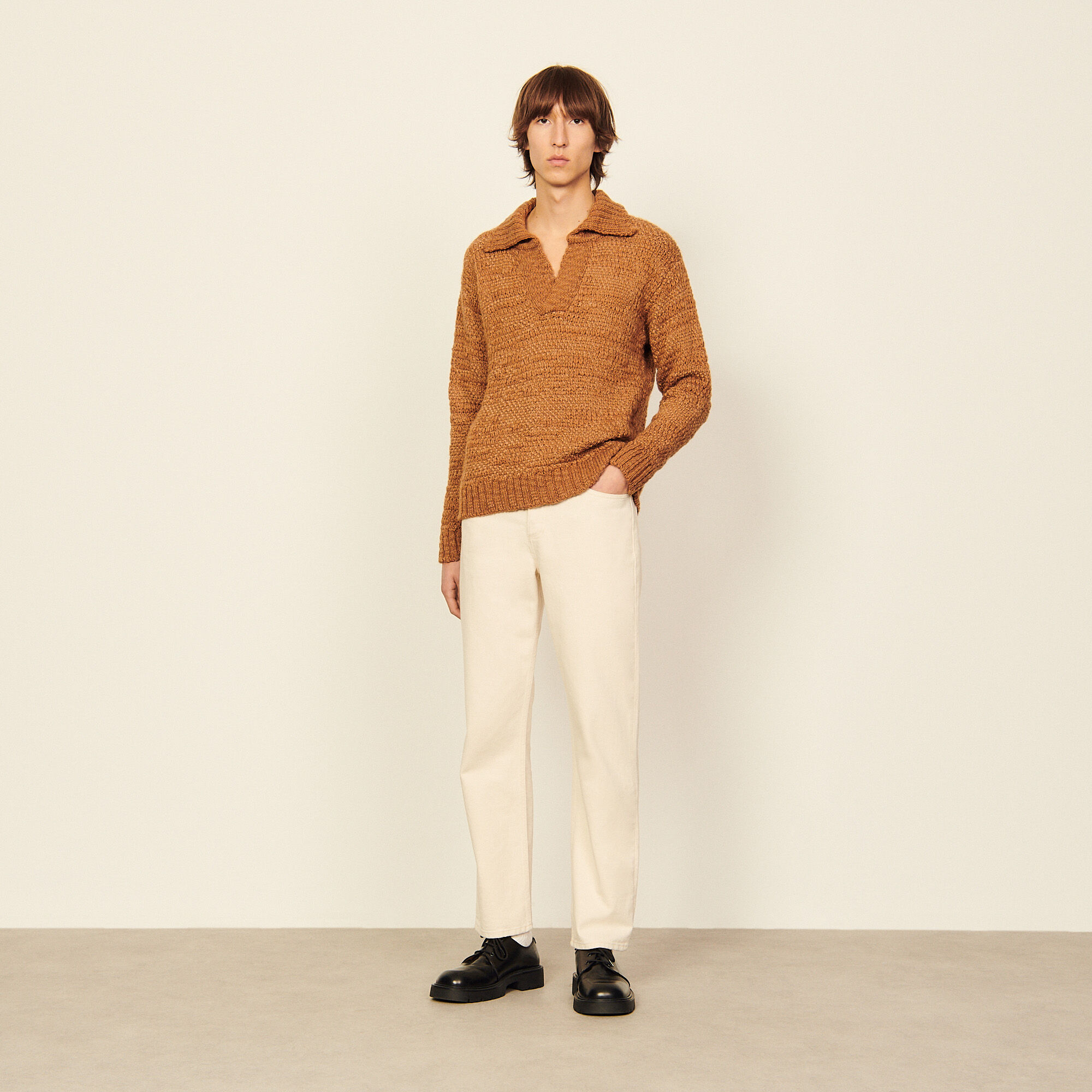 Hand-knitted effect polo sweater