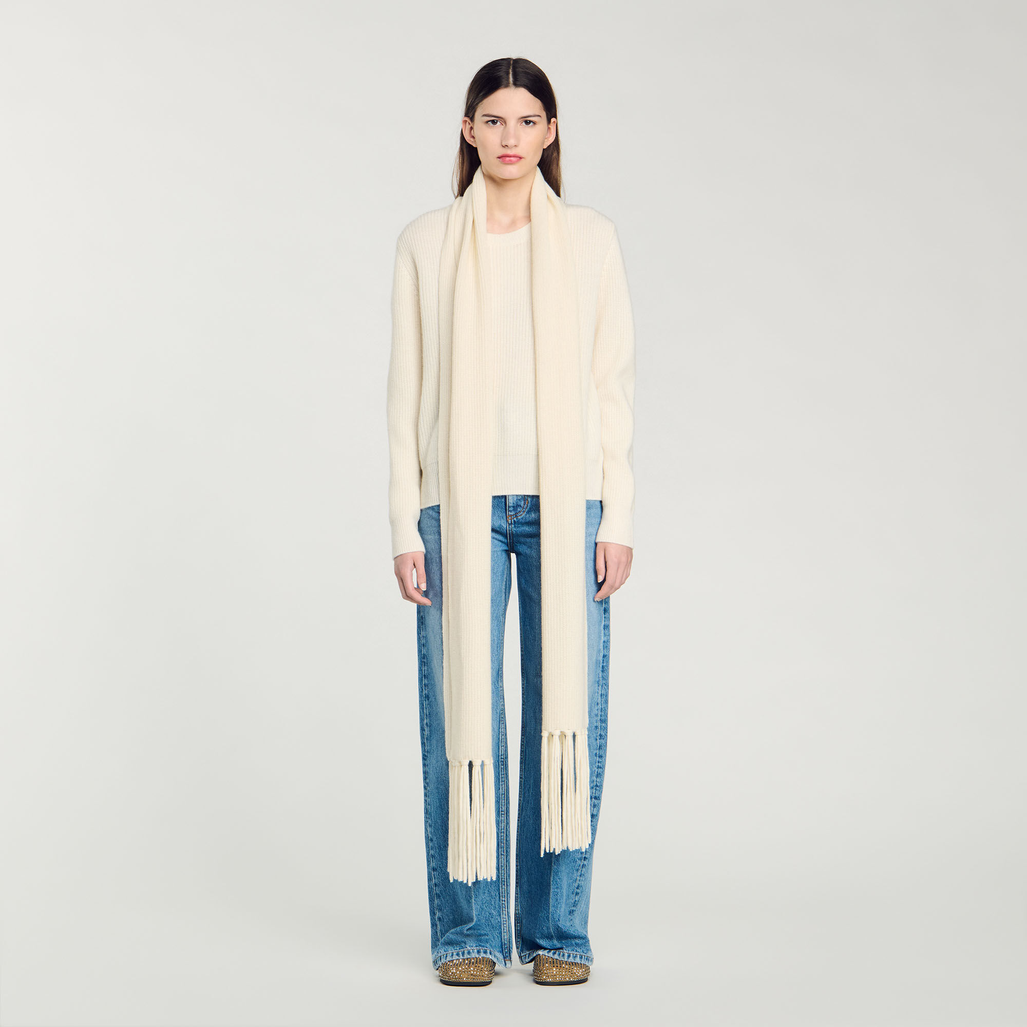 Knitted jumper with scarf collar