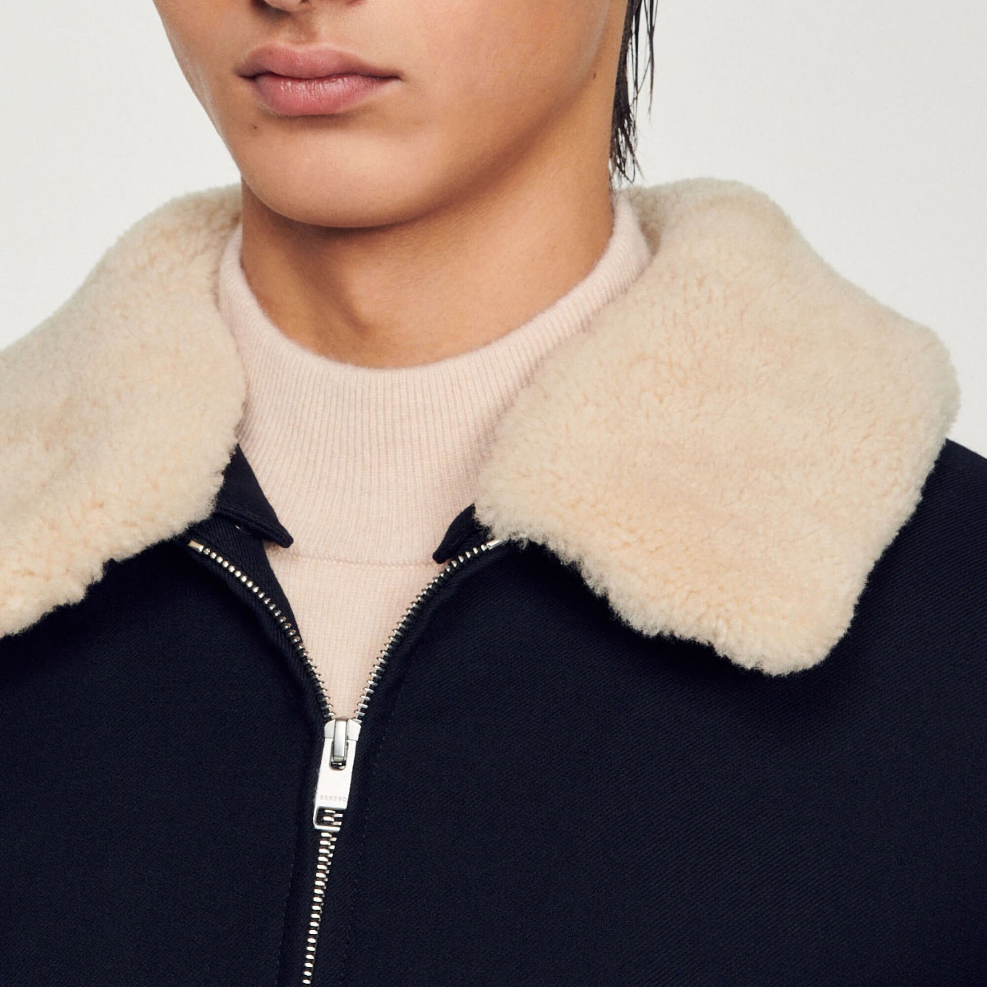 Jacket with removable collar