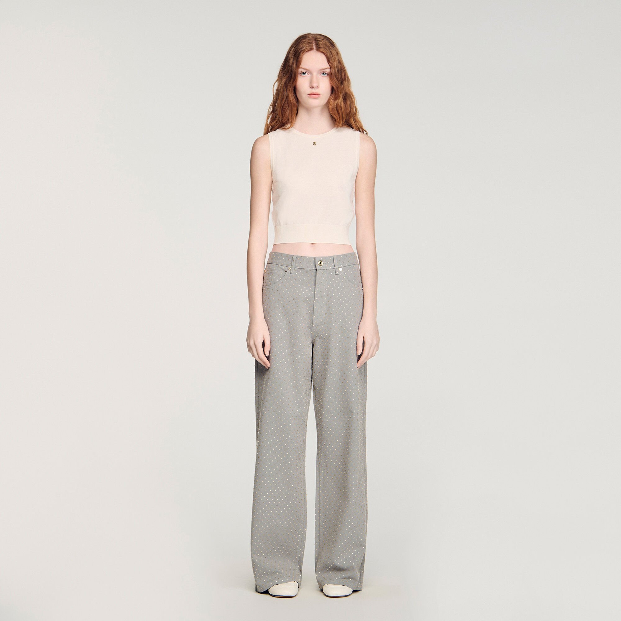 Sleeveless short knit jumper