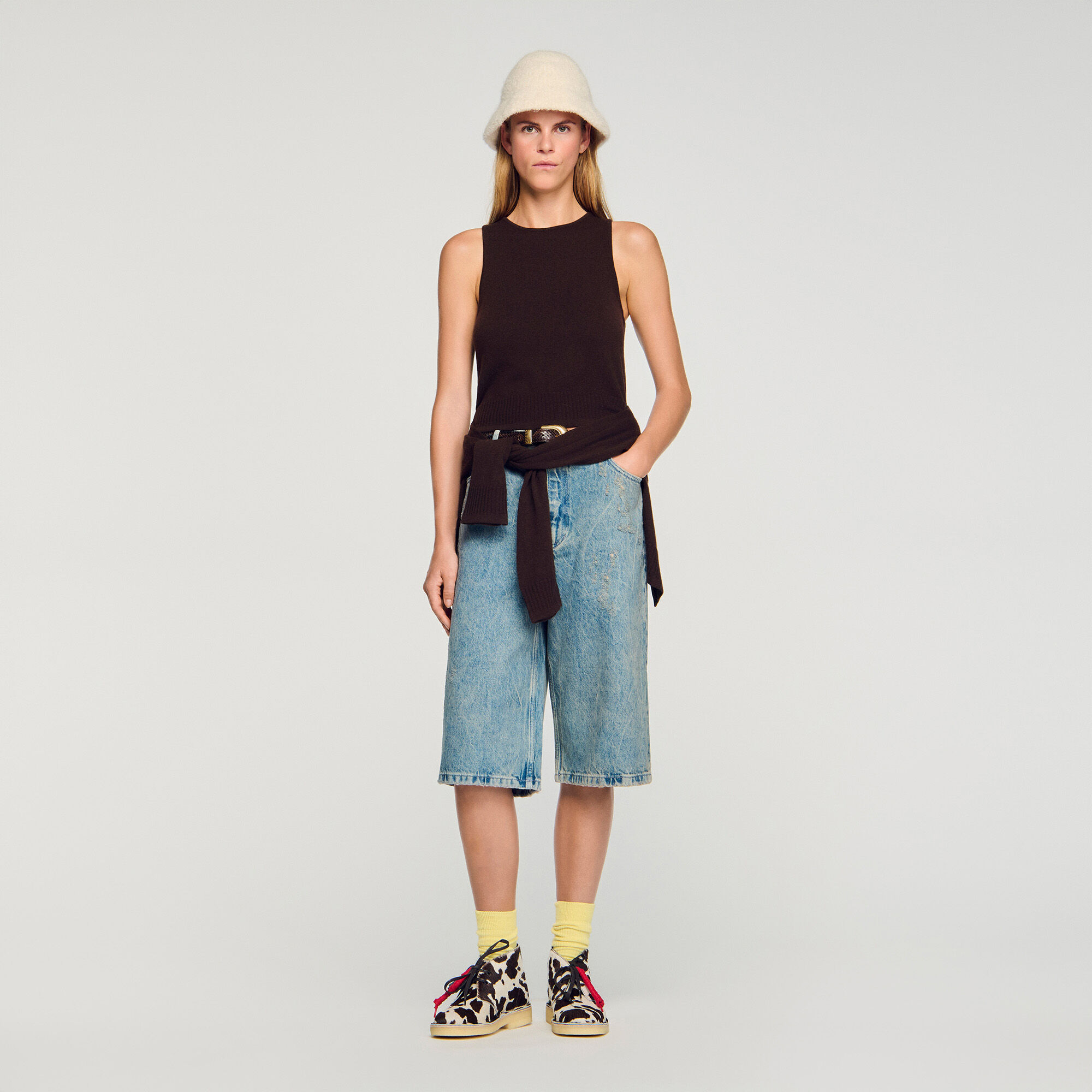 Sleeveless jumper