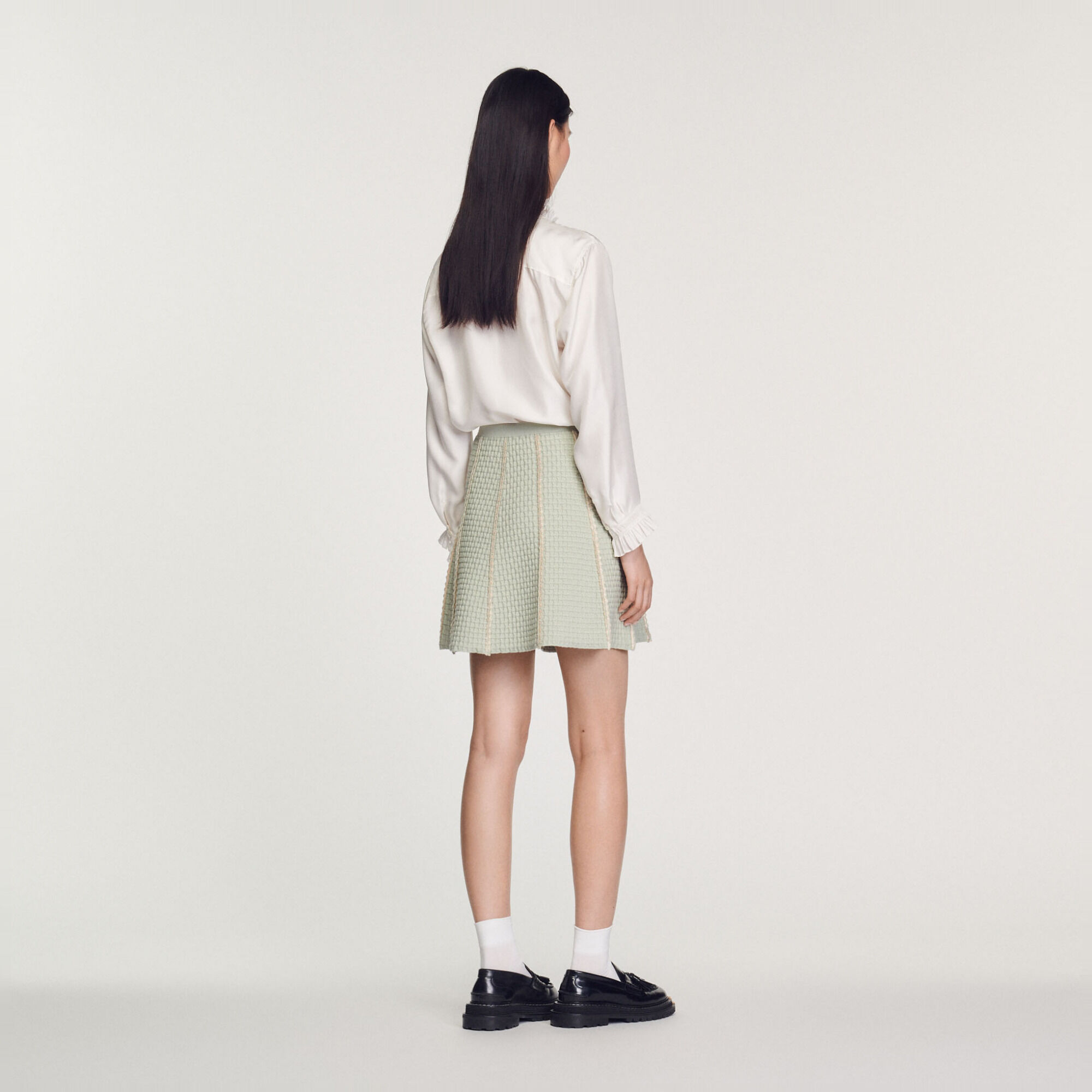 Short knitted skirt