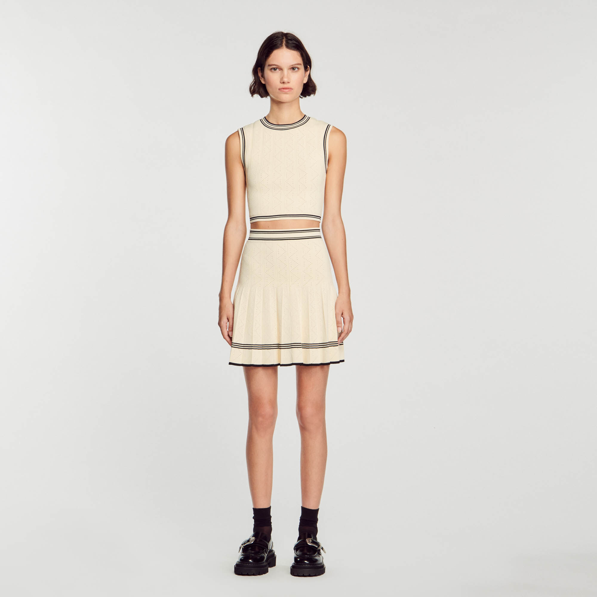 Pleated knit skirt uk top
