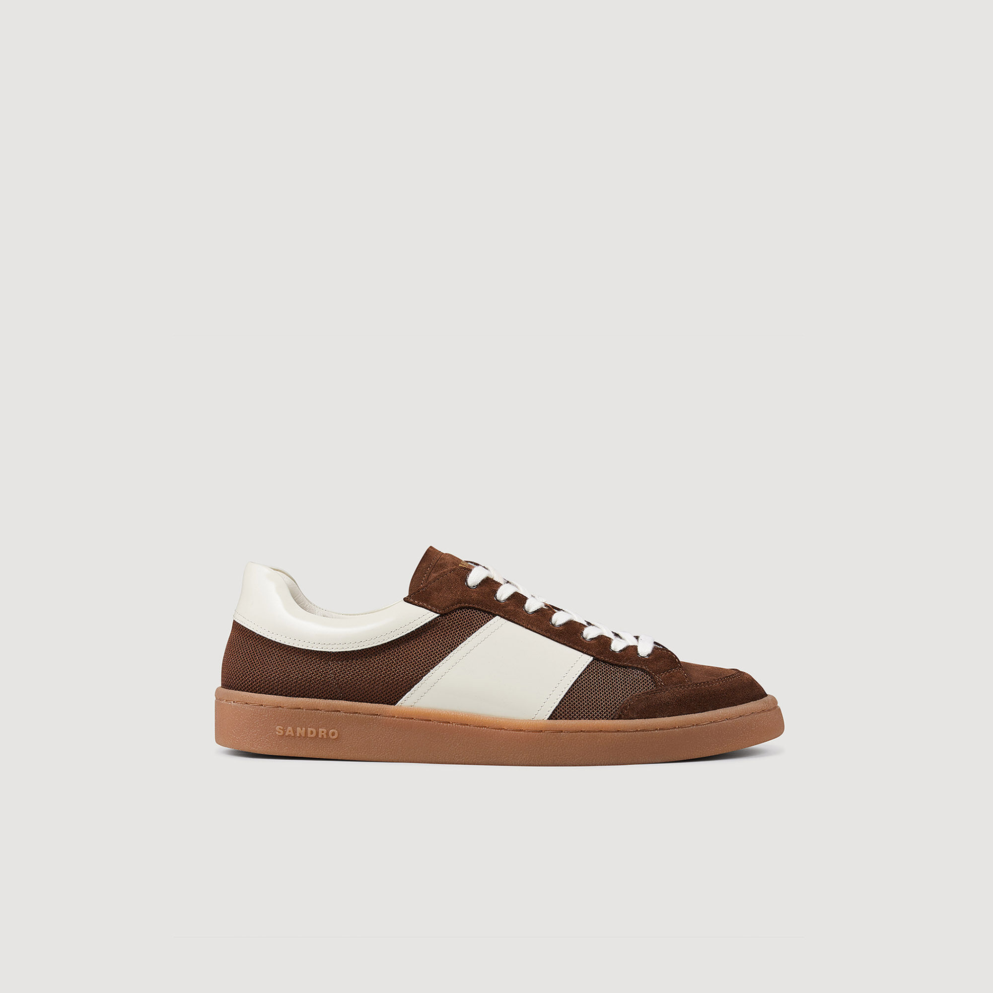 Low top trainers