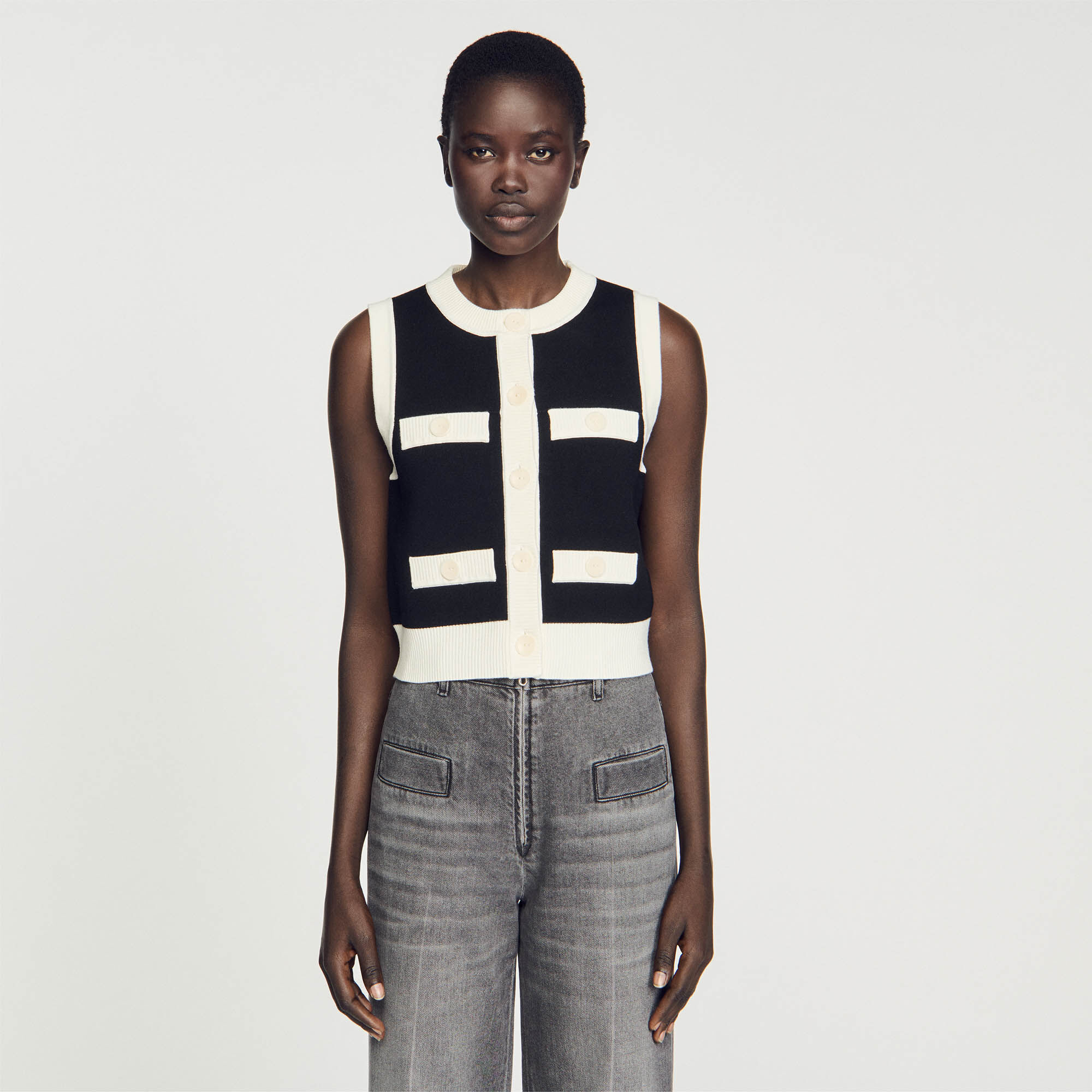 Sleeveless sweater top crop top