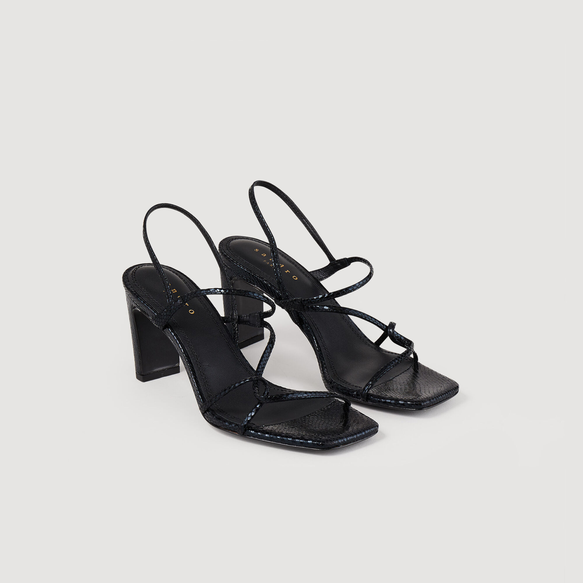 Narrow womens shoes catalogs 2025