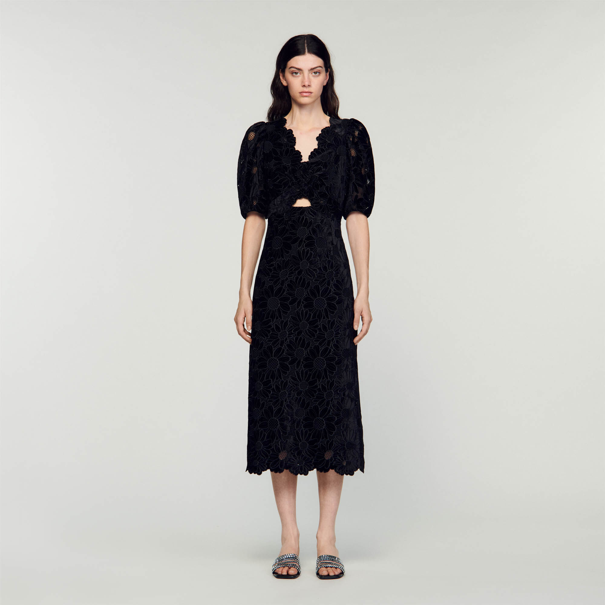 Midi dress hotsell in daisy guipure