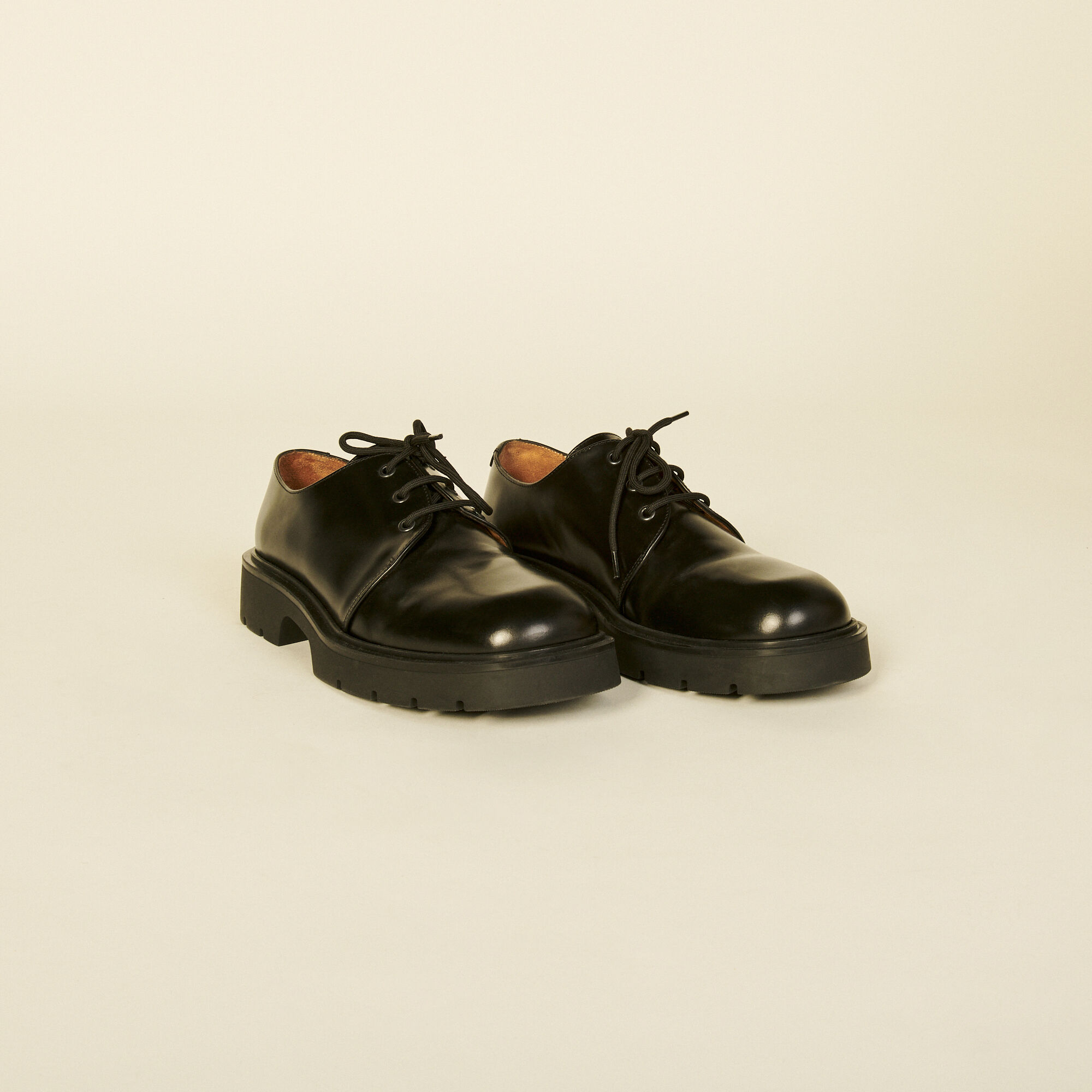 Shoes with hotsell rounded soles