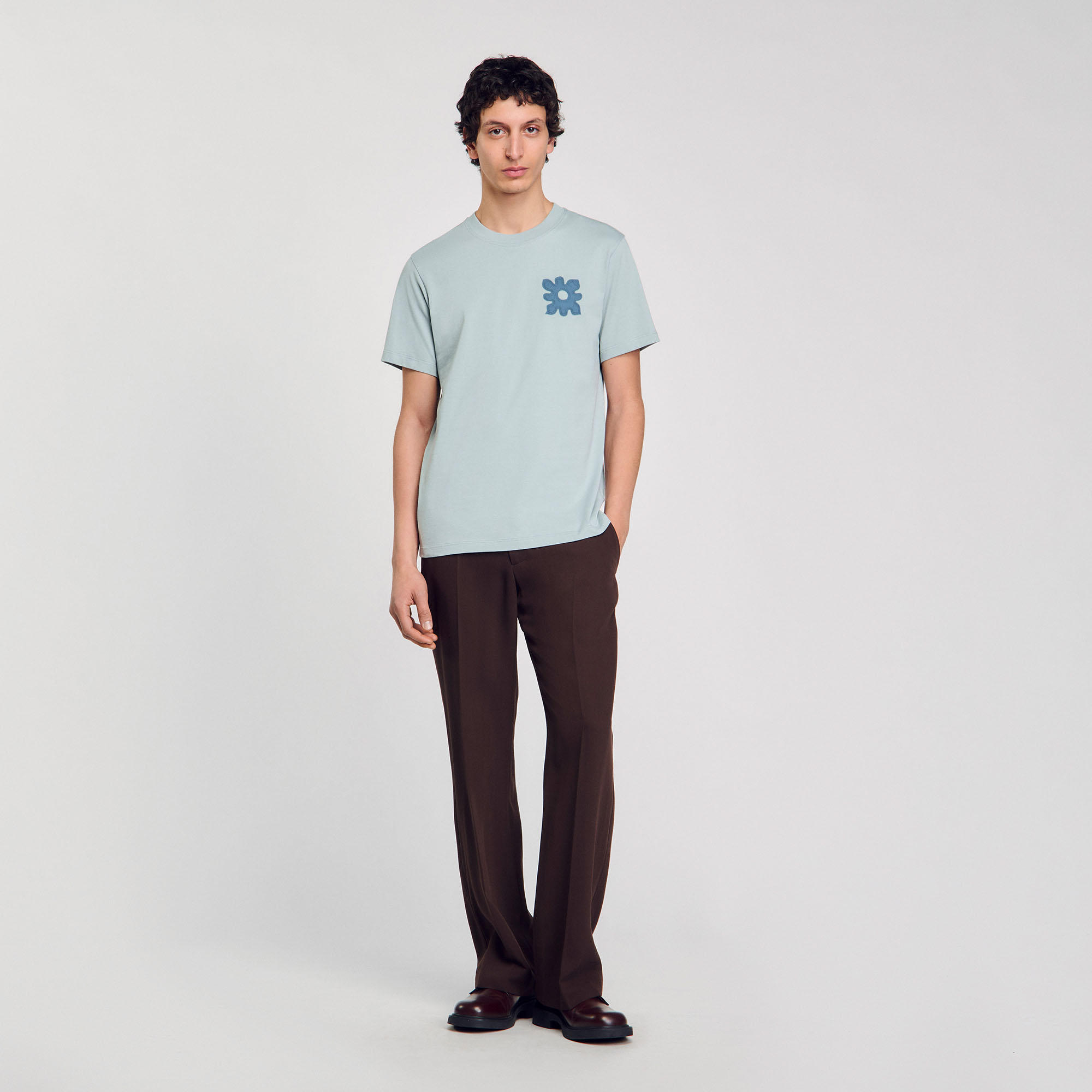 ＊人気＊ SANDRO  ビーズディテールのTシャツ SANDRO ビーズディテール Tシャツ | ブラック | FARFETCH JP